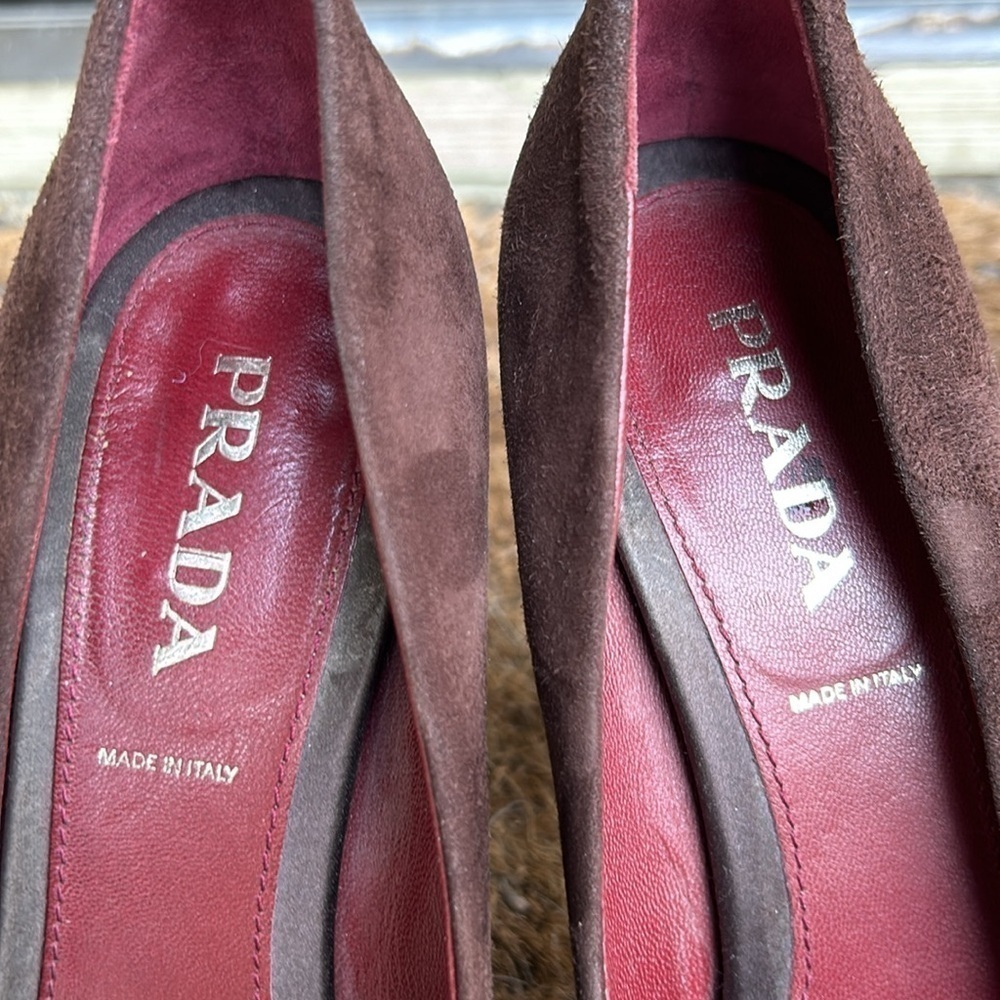 Prada Chocolate Brown Suede Pumps Sz 38 Italian Luxury Heels - Picture 7 of 12